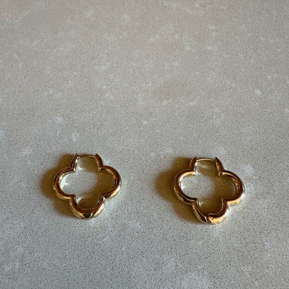 Gold Clover Earring- top quality, elegant chic design, designer look cleef style - Picture 1 of 5